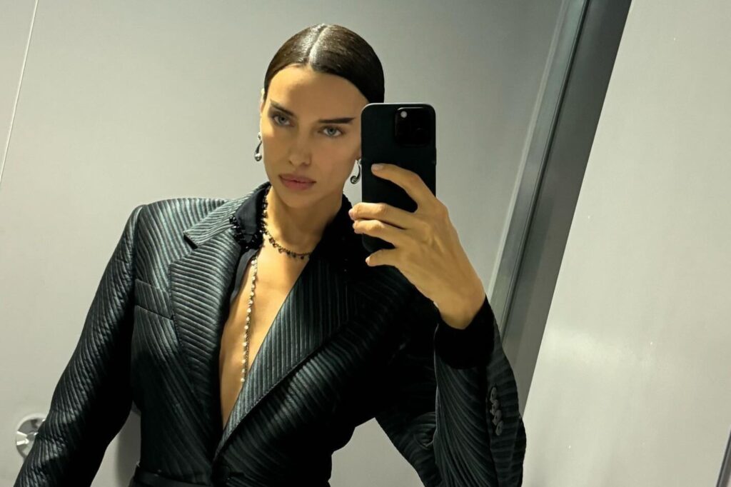 Irina Shayk grabbed everyone's attention in her bold outfit.