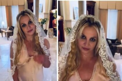 Britney Spears new photo at her home